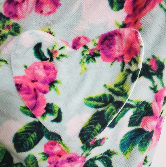 Cute Short Betsey Johnson Bathrobe - Small - Picture 5 of 7